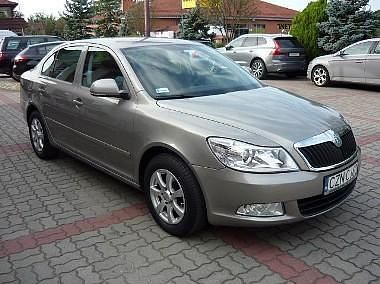 Beżowy Używany 2009 Skoda Octavia Sedan/Limuzyna | 15 900 zł - Obraz 1/4