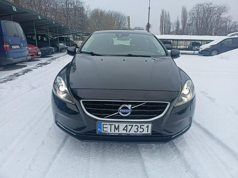 Używany Volvo V40 114 KM (83 kW) 2014 Czarny Hatchback