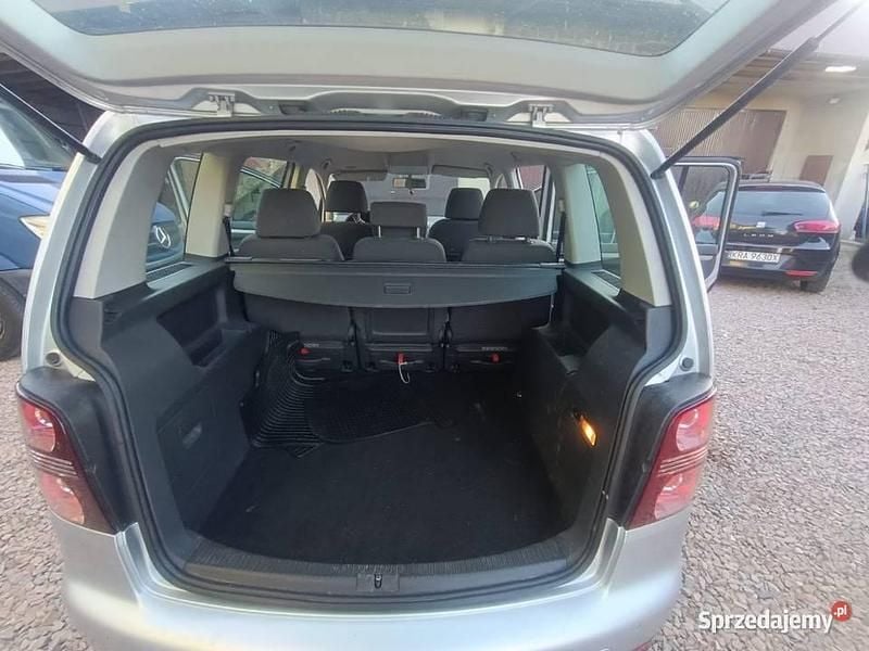 Używany VW Touran 2006 Srebrny Minivan