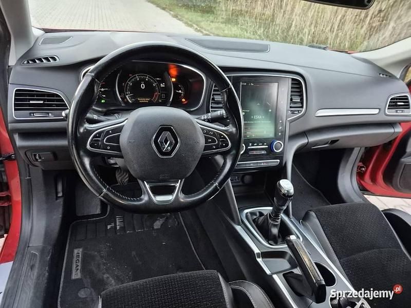 Używany Renault Mégane IV 2016 Wiśniowy Kombi