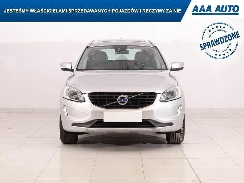 Używany Volvo XC60 2015 Srebrny SUV