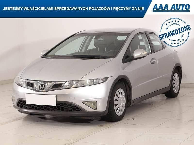 Używany Honda Civic 2009 Srebrny