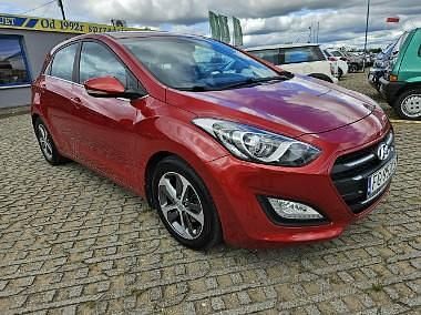 Bordowy (metalik) Używany 2015 Hyundai i30 Hatchback | 39 900 zł (Uczciwa cena) - Obraz 1/4