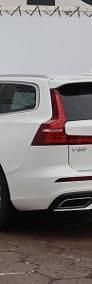 Używany Volvo V60 250 KM (183 kW) 2019 Biały Kombi