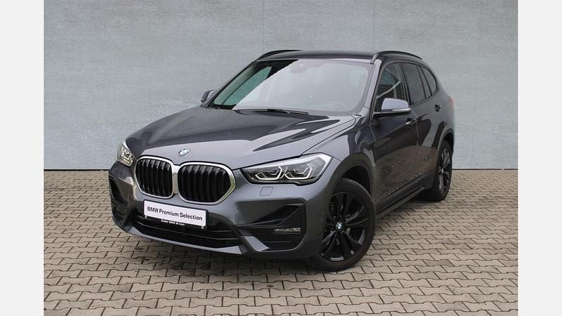 Szary mineralny metalizowany Używany 2021 BMW X1 Performance SUV | 109 900 zł (Uczciwa cena) - Obraz 1/3