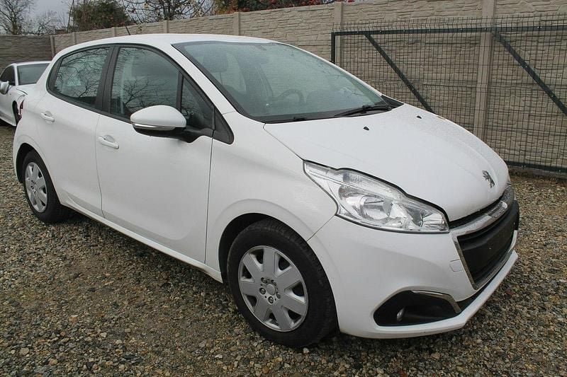 Używany Peugeot 208 75 KM (55 kW) 2017 Biały Hatchback
