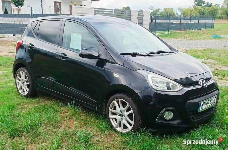 Czarny Używany 2016 Hyundai i10 Hatchback | 16 900 zł - Obraz 1/4