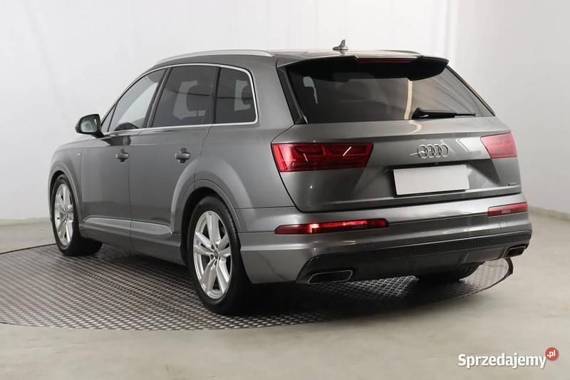 Używany Audi Q7 2016 Szary SUV