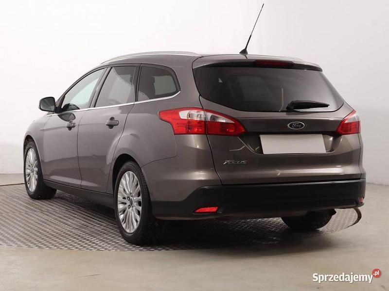 Używany Ford Focus 2014 Szary Kombi
