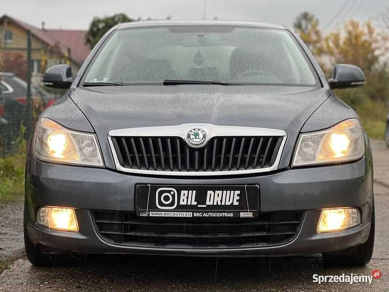 Szary Używany 2011 Skoda Octavia Sedan/Limuzyna | 12 600 zł (Dobra cena) - Obraz 1/4