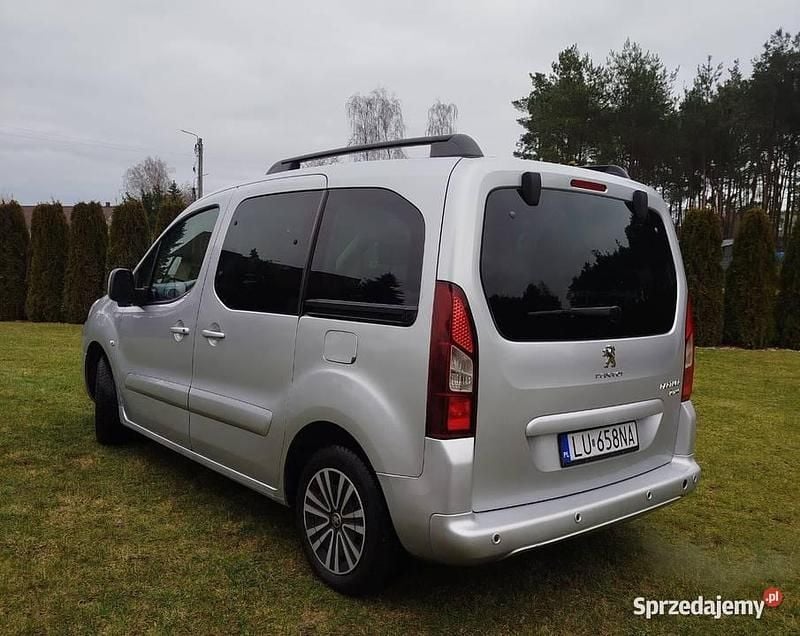 Używany Peugeot Partner Tepee 2012 Srebrny Minivan