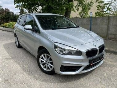 Srebrny Używany 2017 BMW 216 Minivan | 53 999 zł - Obraz 1/4