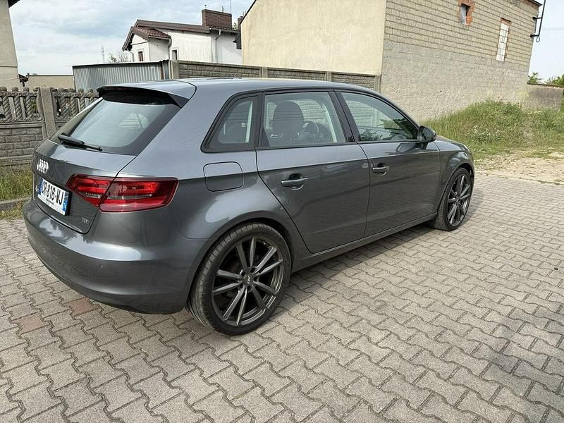 Używany Audi A3 Sportback 143 KM (105 kW) 2013 Szary Hatchback