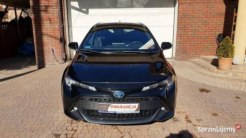 Czarny (metalik, perła) Używany 2020 Toyota Corolla Comfort Kombi | 84 700 zł (Dość drogi) - Obraz 1/4