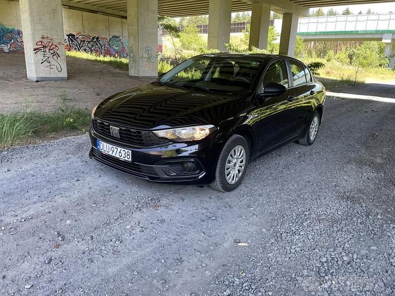 Czarny Używany 2021 Fiat Tipo Sedan/Limuzyna | 35 400 zł (Dobra cena) - Obraz 1/4