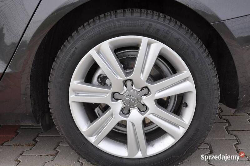 Używany Audi A4 2013 Czarny Sedan/Limuzyna