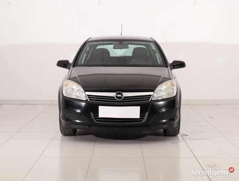 Czarny Używany 2007 Opel Astra Hatchback | 12 499 zł (Uczciwa cena) - Obraz 1/4