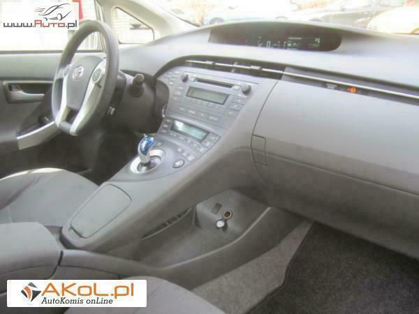 Używany Toyota Prius 99 KM (72 kW) 2010 Inny Hatchback