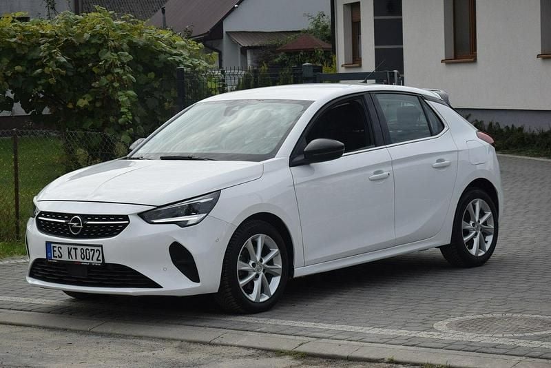 Biały (metalik) Używany 2023 Opel Corsa Hatchback | 49 900 zł (Uczciwa cena) - Obraz 1/4