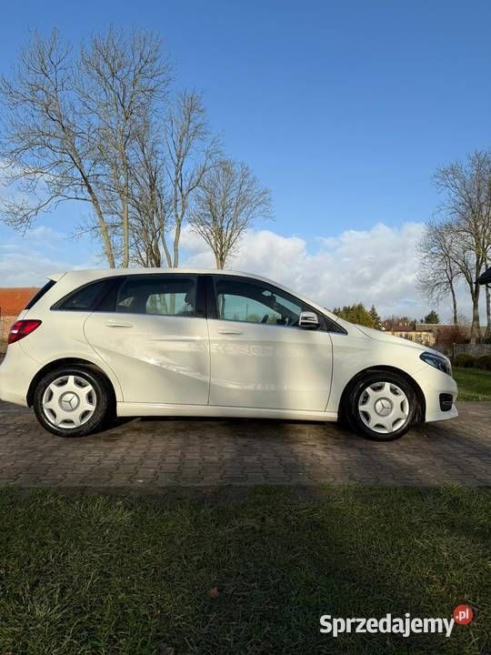 Używany 2016 Mercedes B180 Minivan | 53 000 zł - Obraz 1/3