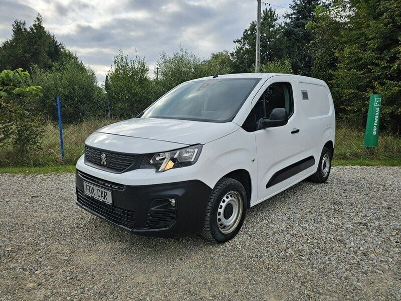 Biały Używany 2019 Peugeot Partner Minivan | 54 900 zł (Uczciwa cena) - Obraz 1/4