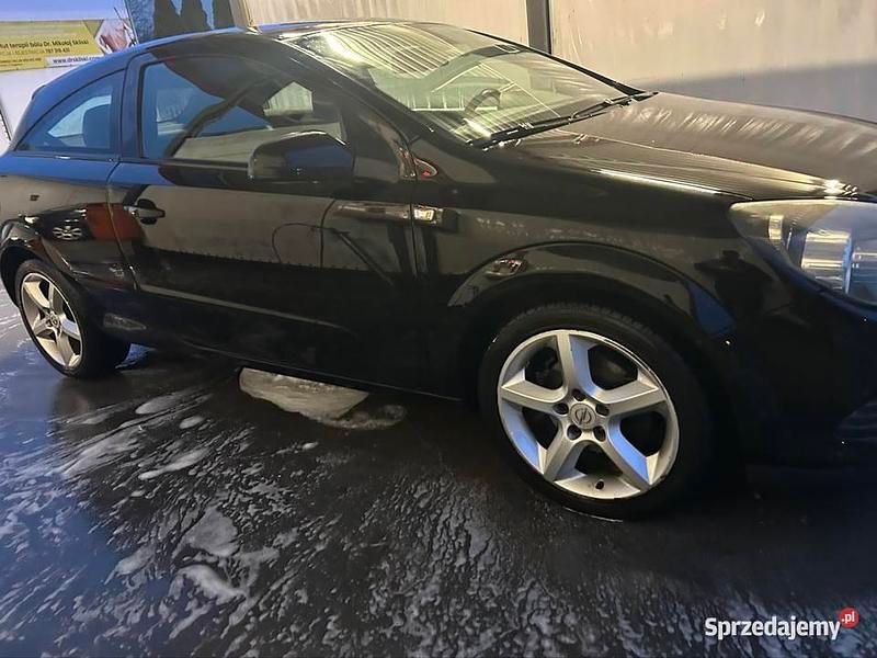 Używany Opel Astra GTC 2009 Czarny Coupe