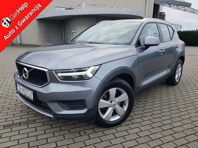 Szary Używany 2019 Volvo XC40 Momentum SUV | 89 500 zł (Uczciwa cena) - Obraz 1/4