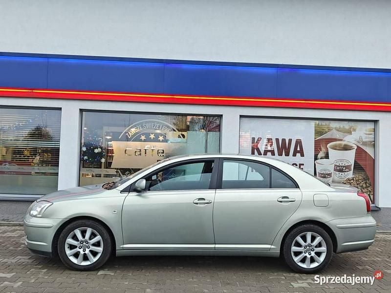 Beżowy Używany 2005 Toyota Avensis Sedan/Limuzyna | 7400 zł (Dobra cena) - Obraz 1/4