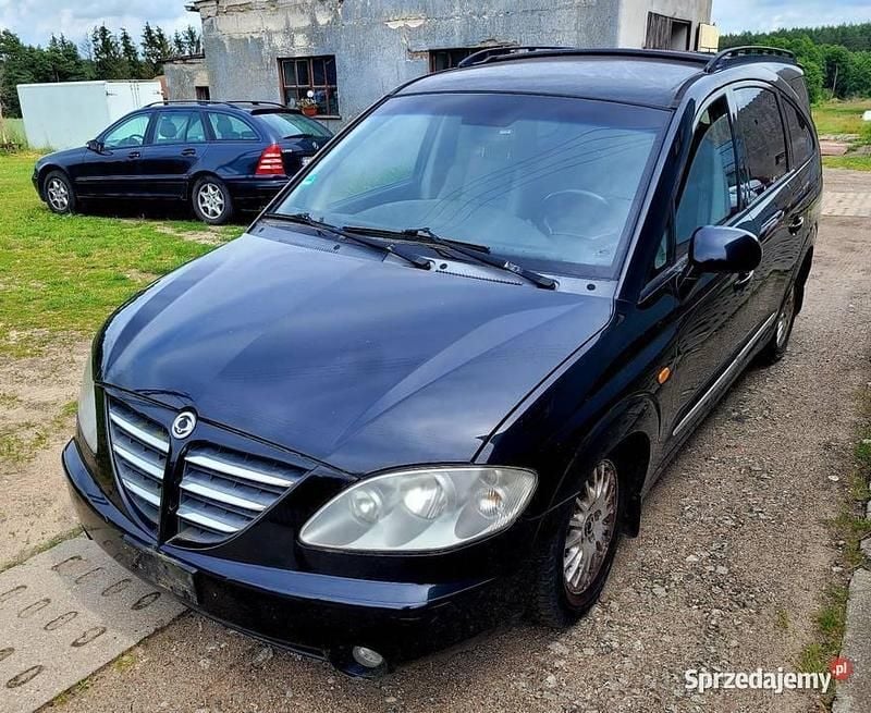 Czarny Używany 2007 Ssangyong (KGM) Rodius Minivan | 3100 zł - Obraz 1/4