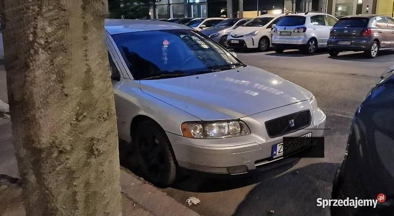 Używany Volvo V70 2006 Srebrny Kombi