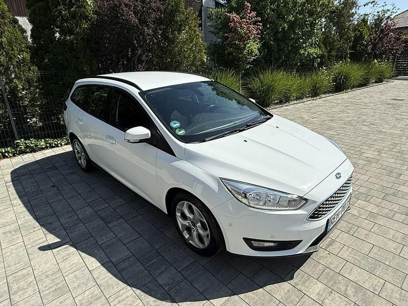Używany Ford Focus 120 KM (88 kW) 2015 Biały (metalik) Hatchback