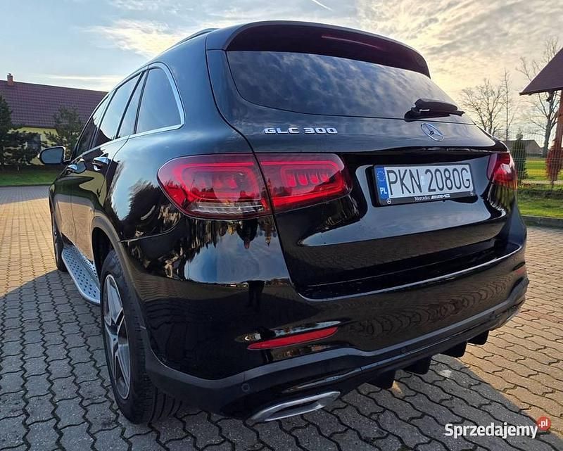 Używany Mercedes GLC300 258 KM (189 kW) 2021