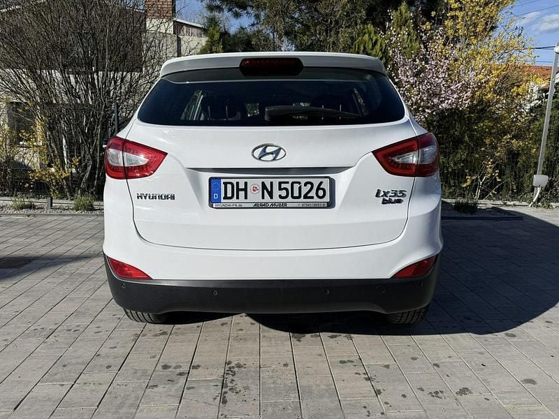 Używany Hyundai ix35 160 KM (117 kW) 2015 Biały (metalik) SUV