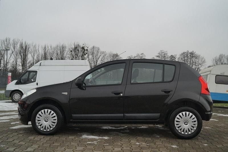 Używany Dacia Sandero 75 KM (55 kW) 2012 Czarny (metalik) Hatchback