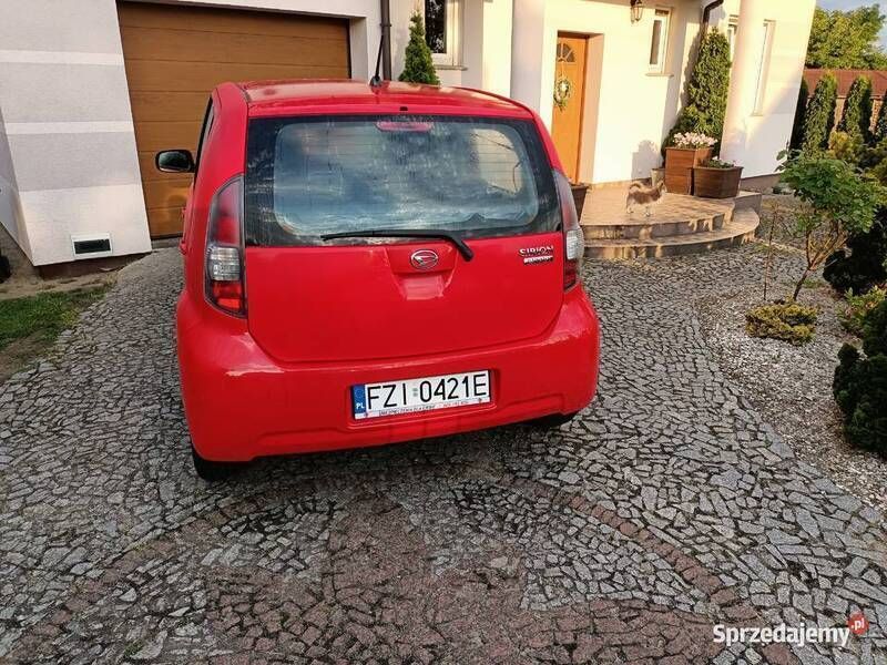 Używany Daihatsu Sirion 91 KM (66 kW) 2010 Czerwony Hatchback