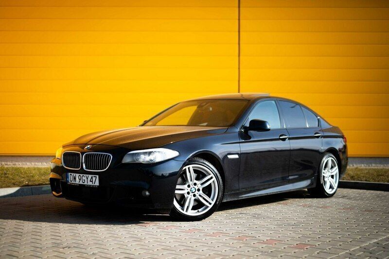 Czarny (metalik, perła) Używany 2013 BMW 535 Sedan/Limuzyna | 70 000 zł - Obraz 1/4