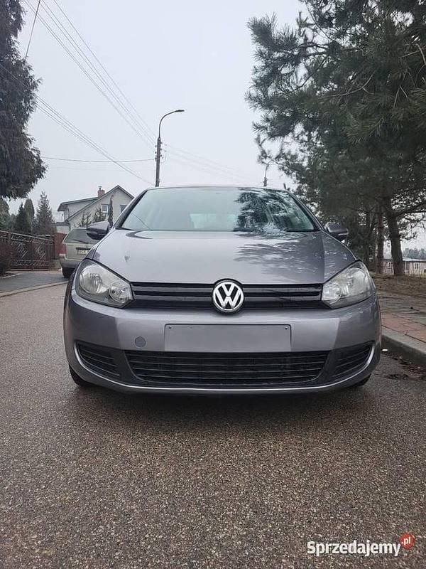 Szary Używany 2010 VW Golf VI Sedan/Limuzyna | 20 900 zł (Uczciwa cena) - Obraz 1/4