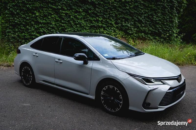 Szary Używany 2020 Toyota Corolla Sedan/Limuzyna | 77 000 zł (Uczciwa cena) - Obraz 1/4