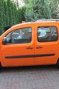 Używany Mercedes Citan 109 90 KM (66 kW) 2018 Pomarańczowy Kombi