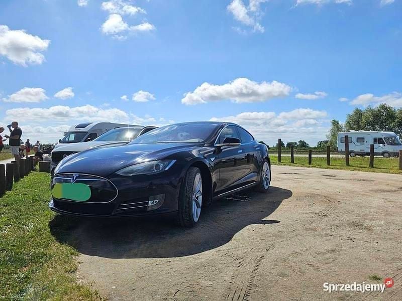 Używany Tesla Model S 2014 Granatowy Hatchback