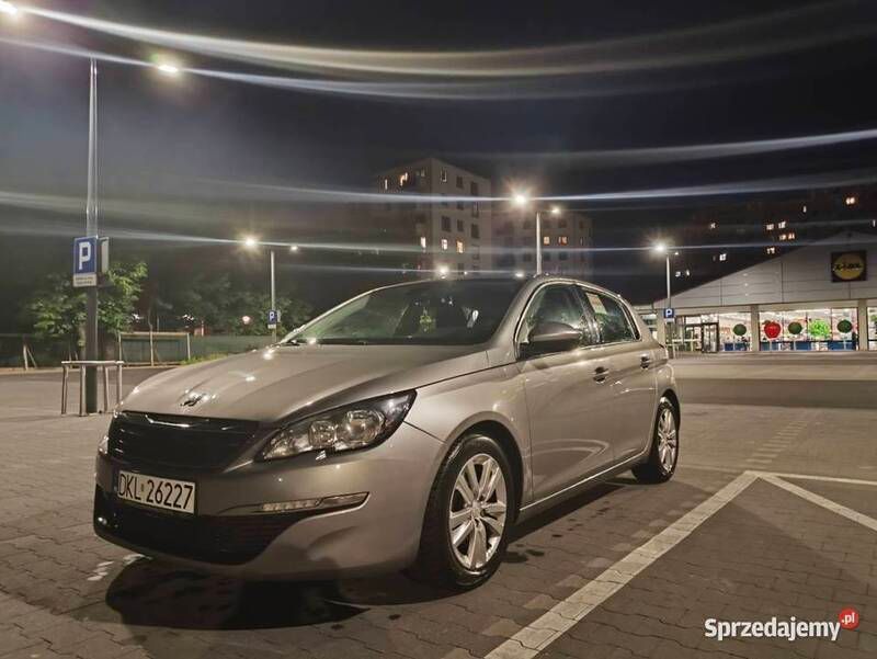 Srebrny Używany 2014 Peugeot 308 Hatchback | 20 400 zł (Uczciwa cena) - Obraz 1/4