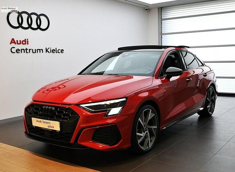 Czerwony Używany 2022 Audi S3 Ambiente Sedan/Limuzyna | 199 980 zł (Uczciwa cena) - Obraz 1/4