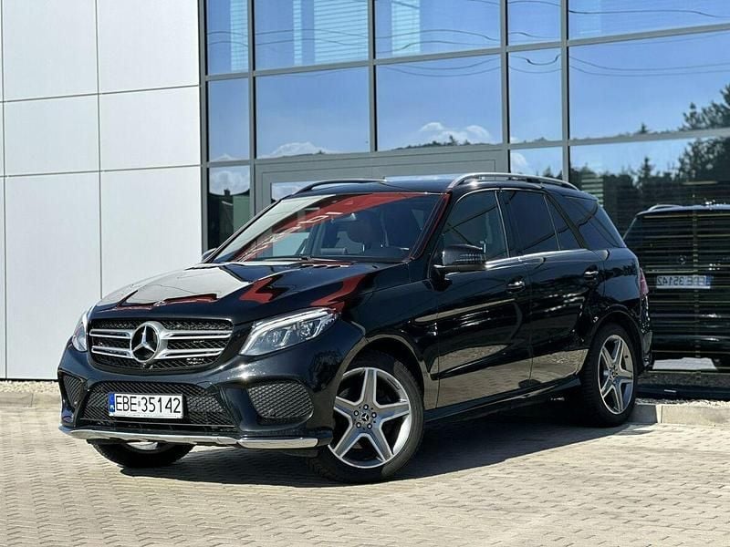 Czarny Używany 2018 Mercedes GLE350 SUV | 142 599 zł (Super Cena) - Obraz 1/3