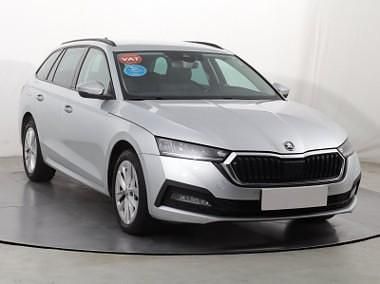 Używany Skoda Octavia 116 KM (85 kW) 2021 Srebrny Kombi