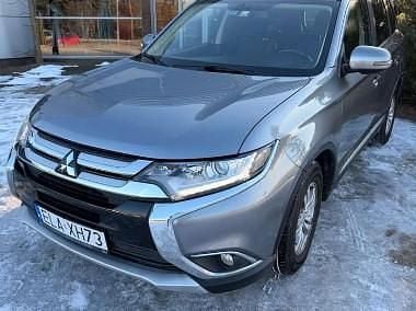 Inny kolor Używany 2016 Mitsubishi Outlander SUV | 54 400 zł (Dobra cena) - Obraz 1/4