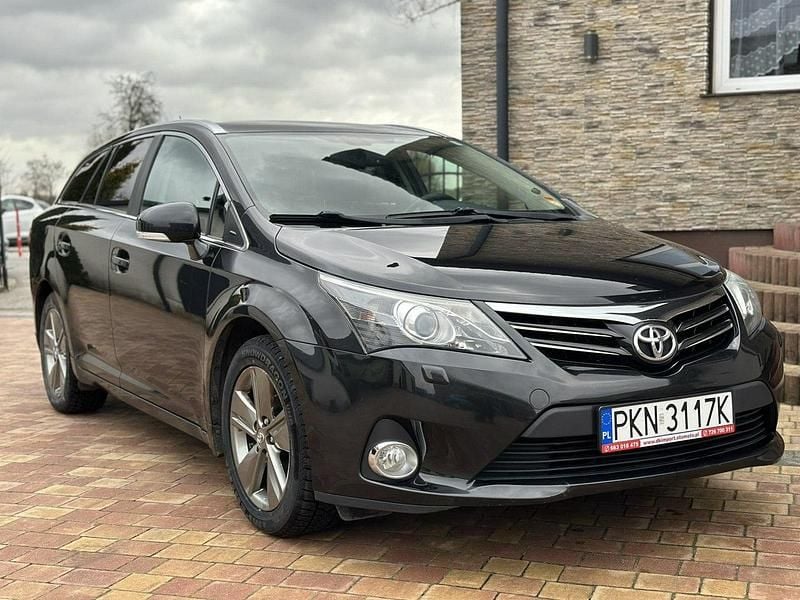 Czarny Używany 2014 Toyota Avensis Kombi | 31 000 zł (Super Cena) - Obraz 1/4