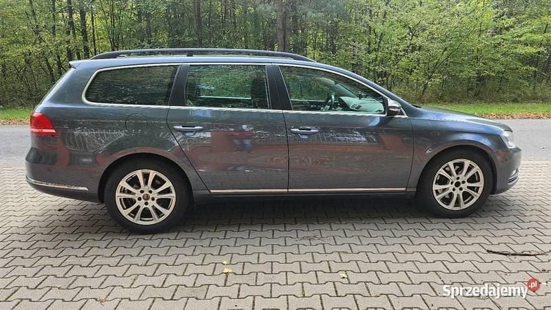 Niebieski Używany 2014 VW Passat Highline Kombi | 41 900 zł (Super Cena) - Obraz 1/4