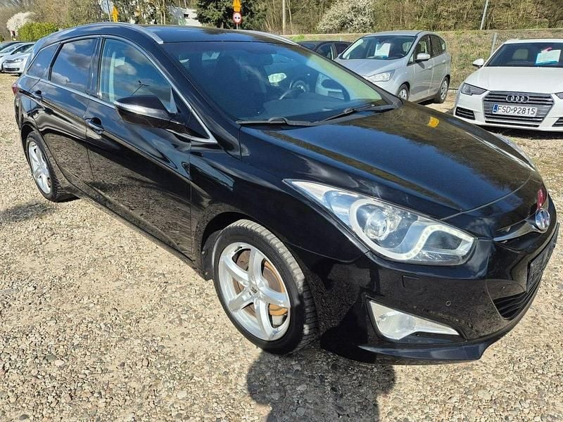 Czarny (metalik) Używany 2013 Hyundai i40 Kombi | 27 900 zł (Dobra cena) - Obraz 1/4