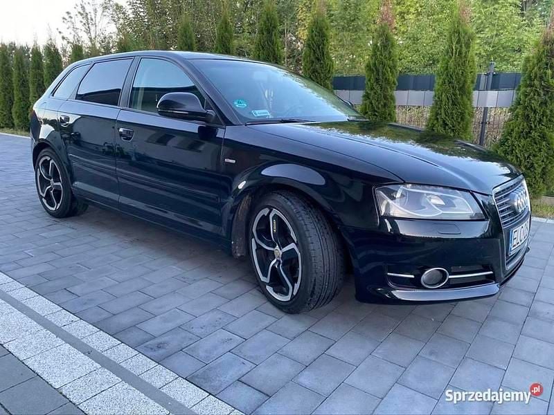 Czarny Używany 2010 Audi A3 Hatchback | 23 500 zł (Uczciwa cena) - Obraz 1/4