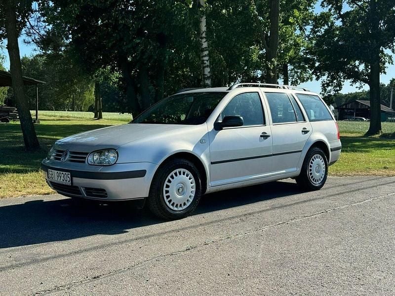 Srebrny Używany 2000 VW Golf IV Kombi | 3900 zł (Uczciwa cena) - Obraz 1/4